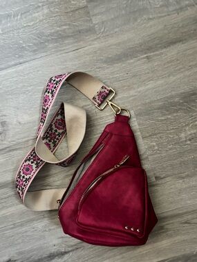 Pretty Simple Leather Cross Body Sling Bag